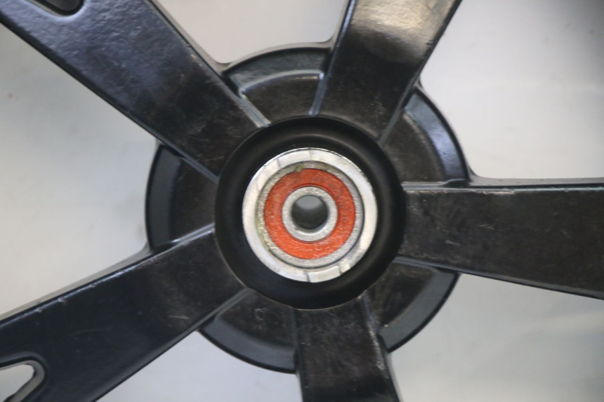 photo de FRONT RIM AND TIRE PEUGEOT KISBEE 4T 50 (2018 - 2022) - Technical close-up