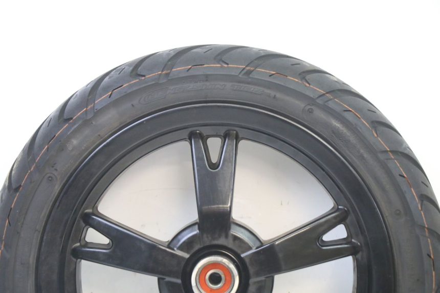 photo de FRONT RIM AND TIRE PEUGEOT KISBEE 4T 50 (2018 - 2022) - Zoom on usage condition