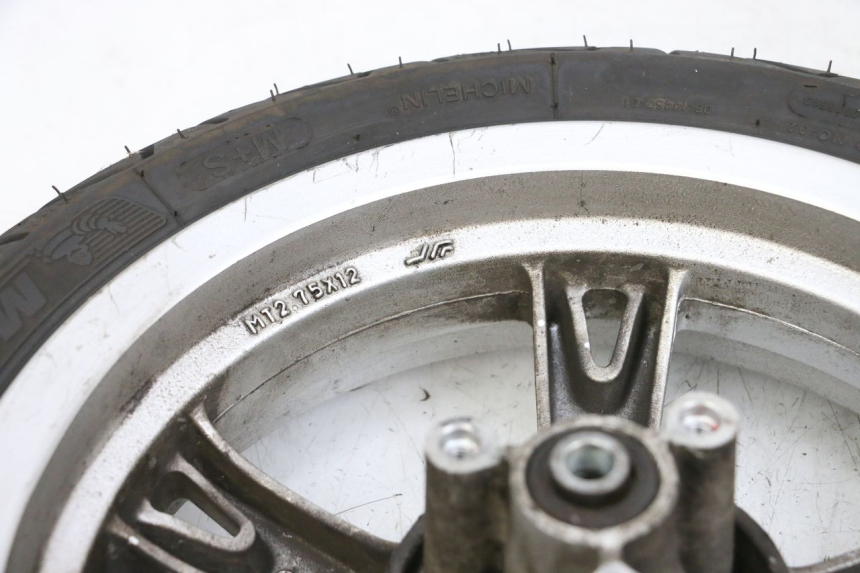 photo de FRONT RIM AND TIRE PEUGEOT KISBEE 4T 50 (2010 - 2017) - Component detail