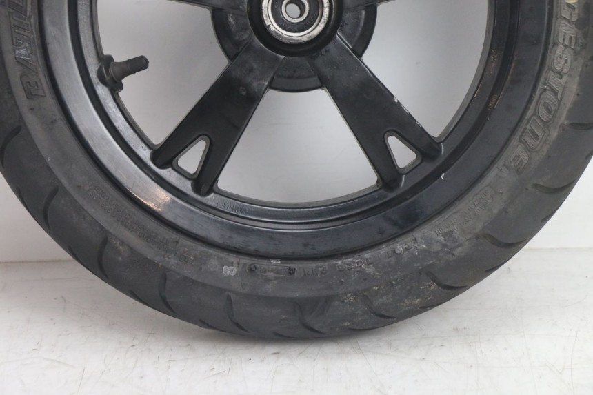 photo de FRONT RIM AND TIRE PEUGEOT KISBEE 4T 50 (2018 - 2022) - Zoom on usage condition