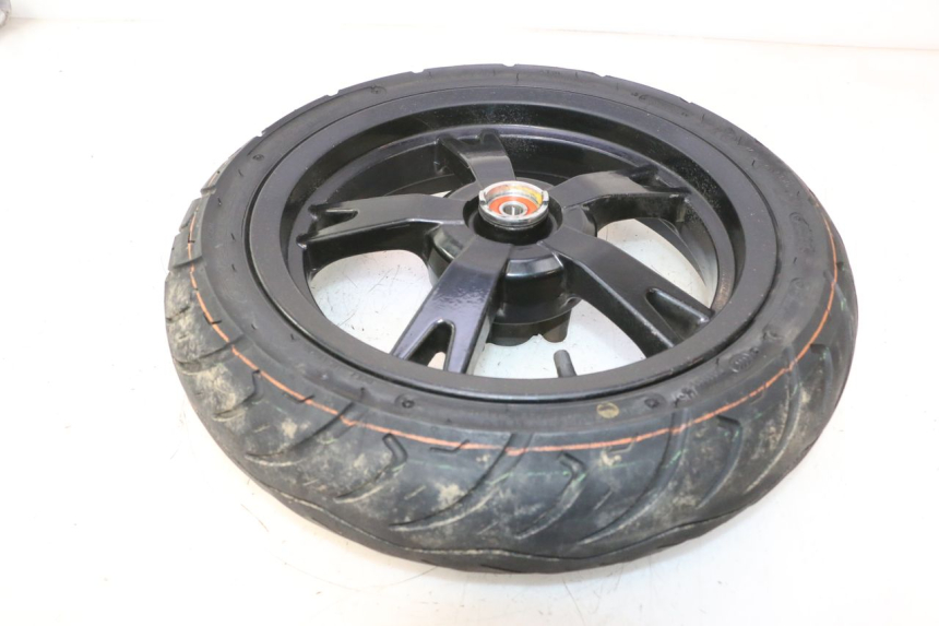 photo de FRONT RIM AND TIRE PEUGEOT KISBEE 4T 50 (2023 - 2026) - Distinctive features