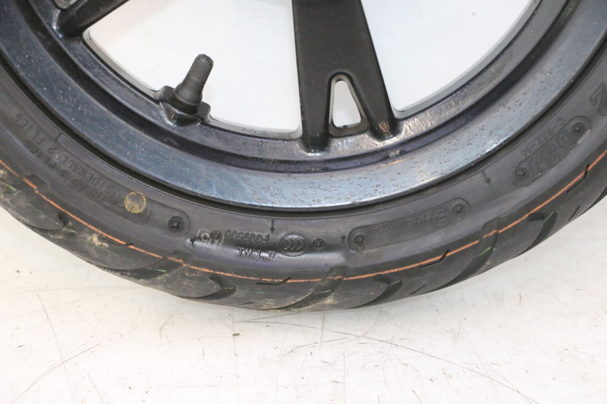 photo de FRONT RIM AND TIRE PEUGEOT KISBEE 4T 50 (2023 - 2026) - Detailed visual inspection