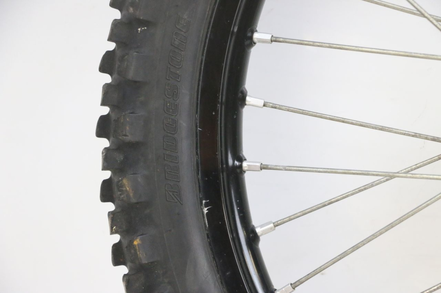 photo de FRONT RIM AND TIRE KAWASAKI KXF KX-F 250 (2017 - 2019) - Detailed visual inspection