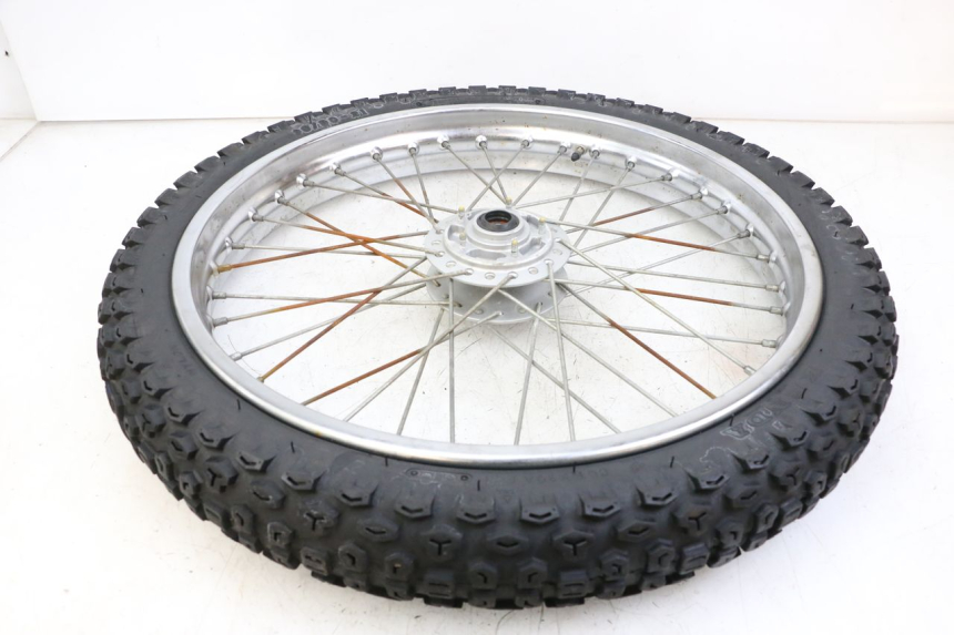 photo de FRONT RIM AND TIRE KYMCO STRYKER OFF ROAD 125 (1999 - 2005) - Surface and material condition