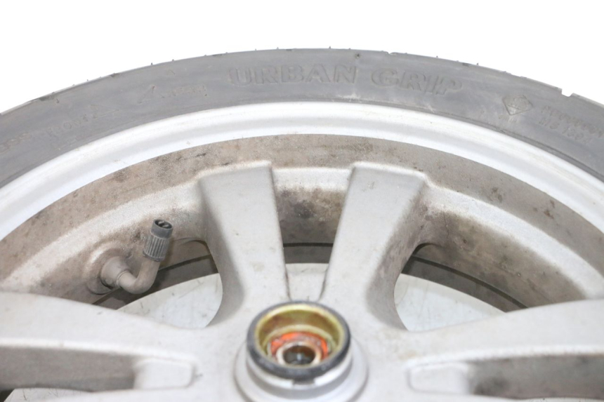 photo de FRONT RIM AND TIRE KYMCO LIKE 125 (2009 - 2016) - Technical close-up