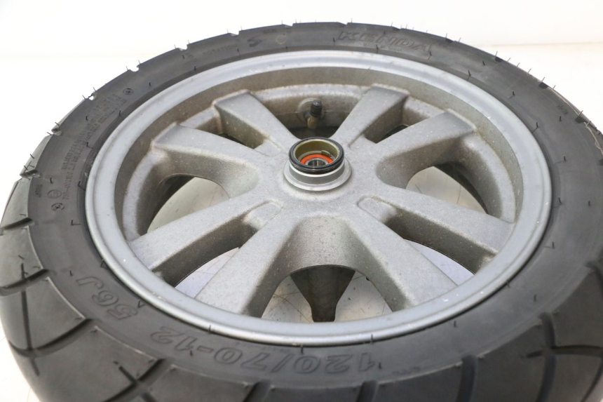 photo de FRONT RIM AND TIRE KYMCO LIKE 125 (2009 - 2016) - Technical close-up