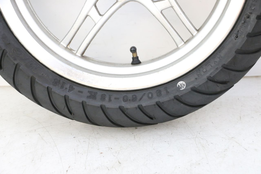 photo de FRONT RIM AND TIRE LONGJIA SHARPY 125 (2020 - 2024) - Distinctive features