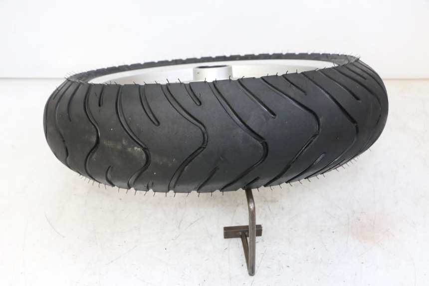 photo de FRONT RIM AND TIRE LONGJIA SHARPY 125 (2020 - 2024) - Alternative perspective