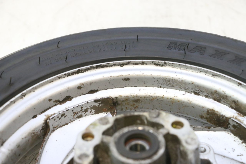 photo de FRONT RIM AND TIRE SYM MIO 50 (2005 - 2010) - Technical close-up
