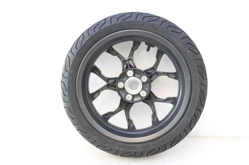 photo de FRONT RIM AND TIRE PIAGGIO MP3 HPE 530 (2022 - 2026) - Additional view of the item