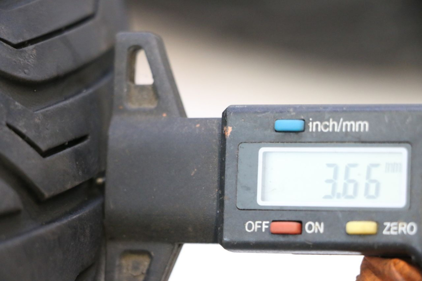 photo de FRONT RIM AND TIRE PIAGGIO MP3 125 (2006 - 2014) - Spare part profile view