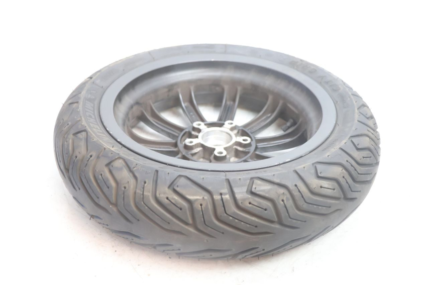 photo de FRONT RIM AND TIRE PIAGGIO MP3 500 (2011 - 2015) - Additional view of the item
