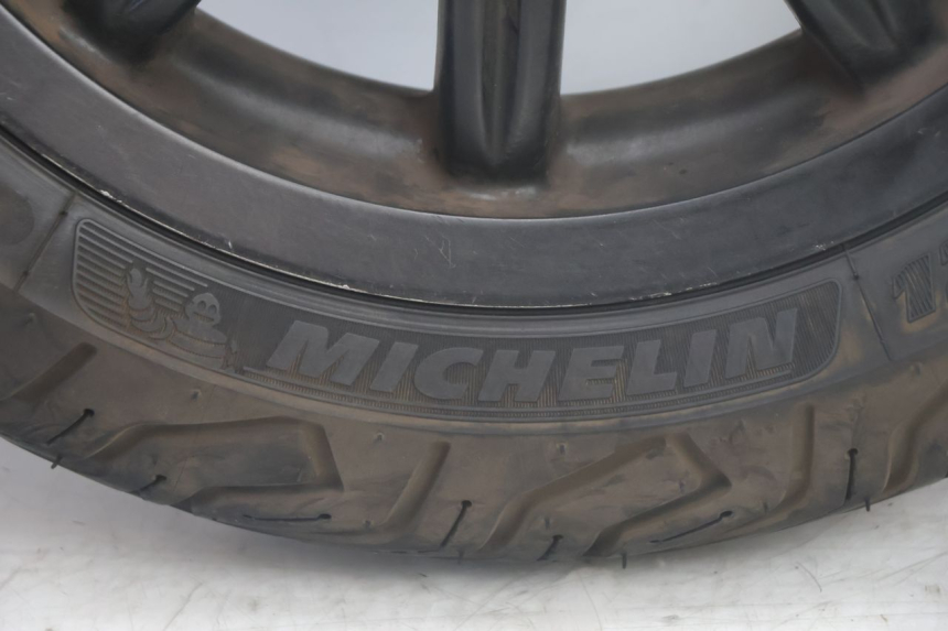 photo de FRONT RIM AND TIRE PIAGGIO MP3 500 (2011 - 2015) - Distinctive features