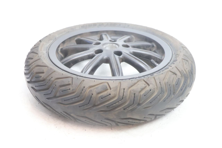 photo de FRONT RIM AND TIRE PIAGGIO MP3 500 (2011 - 2015) - Fixing points details