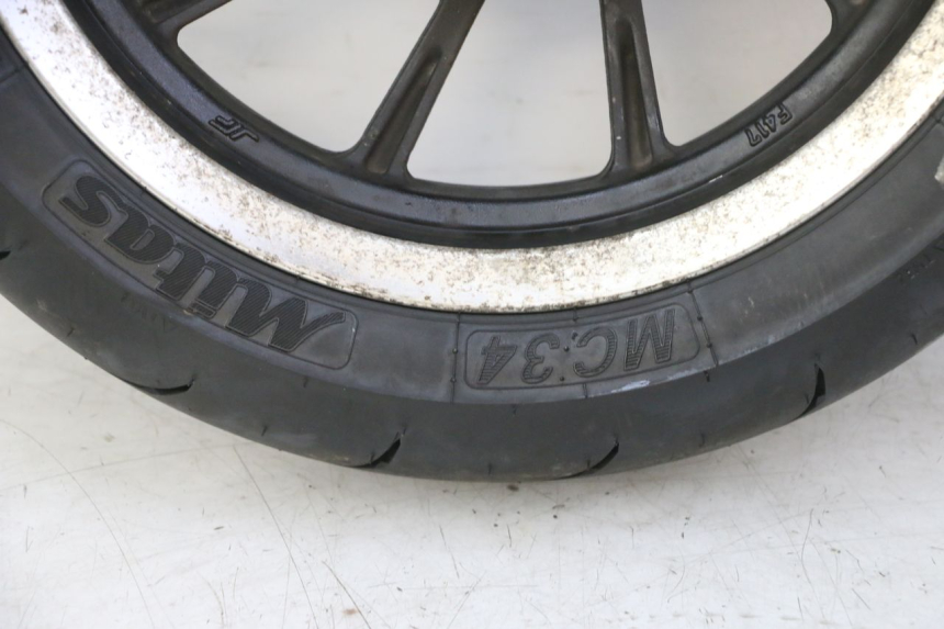 photo de FRONT RIM AND TIRE KYMCO LIKE 4T 50 (2019 - 2025) - Alternative angle