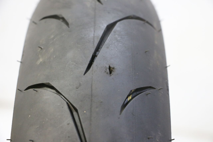photo de FRONT RIM AND TIRE KYMCO LIKE 4T 50 (2019 - 2025) - Zoom on usage condition