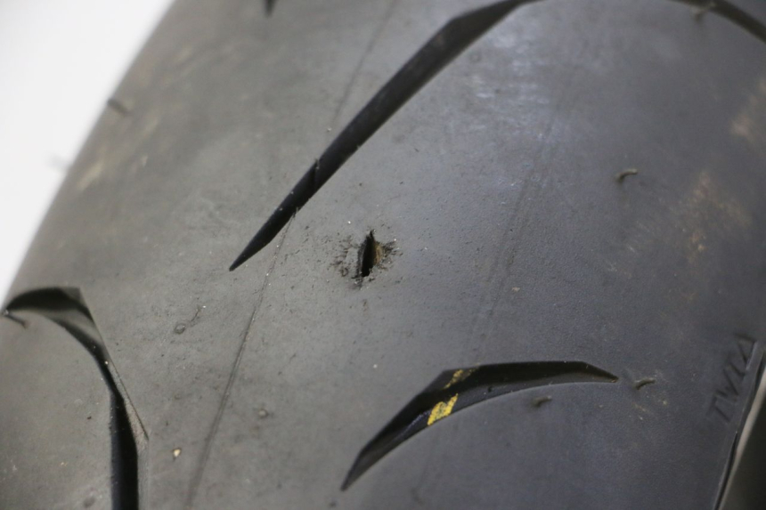 photo de FRONT RIM AND TIRE KYMCO LIKE 4T 50 (2019 - 2025) - Alternative perspective