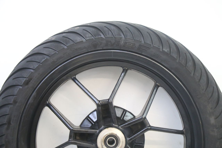photo de FRONT RIM AND TIRE PIAGGIO NEW TYPHOON 50 (2018 - 2021) - Zoom on usage condition