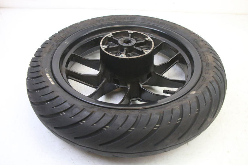 photo de FRONT RIM AND TIRE PIAGGIO NEW TYPHOON 50 (2018 - 2021) - Fixing points details