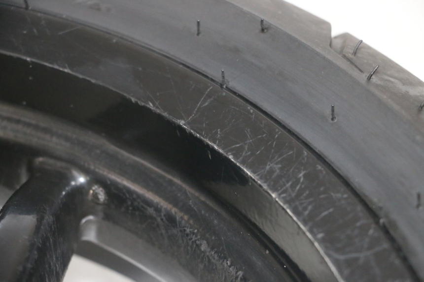 photo de FRONT RIM AND TIRE PIAGGIO NRG POWER PUREJET 50 (2018 - 2021) - Surface and material condition