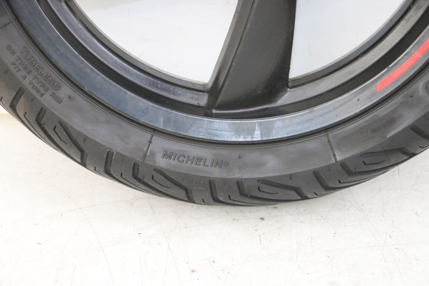 photo de FRONT RIM AND TIRE PEUGEOT CITYSTAR 2T 50 (2018 - 2021) - High-resolution close-up