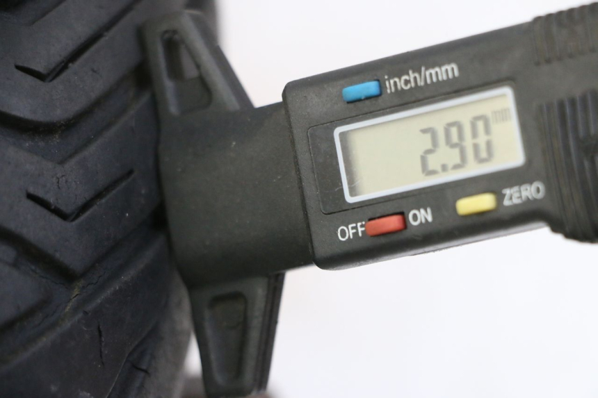 photo de FRONT RIM AND TIRE PEUGEOT CITYSTAR 2T 50 (2018 - 2021) - Zoom on usage condition