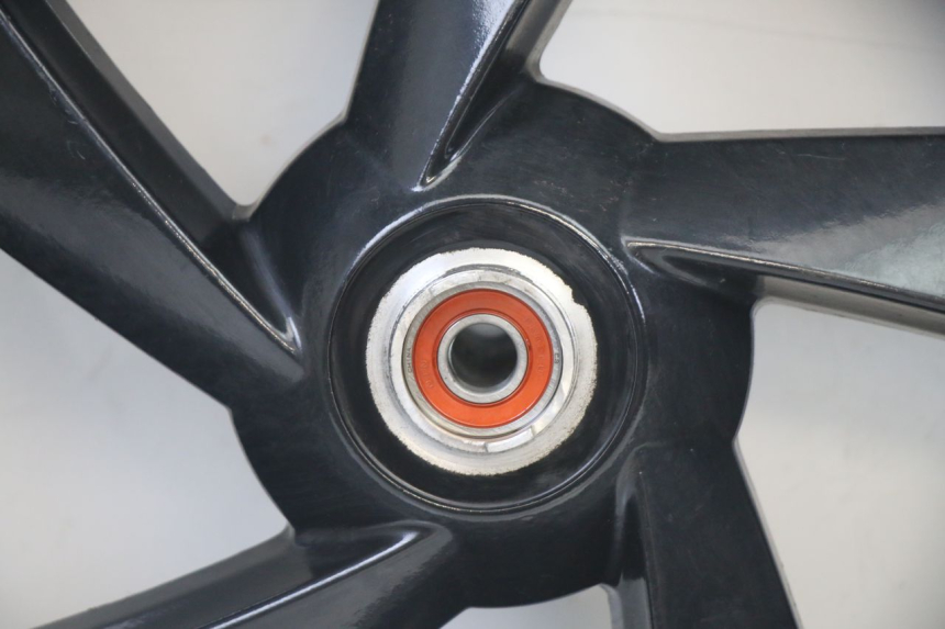 photo de FRONT RIM AND TIRE PEUGEOT CITYSTAR 2T 50 (2018 - 2021) - Product overview