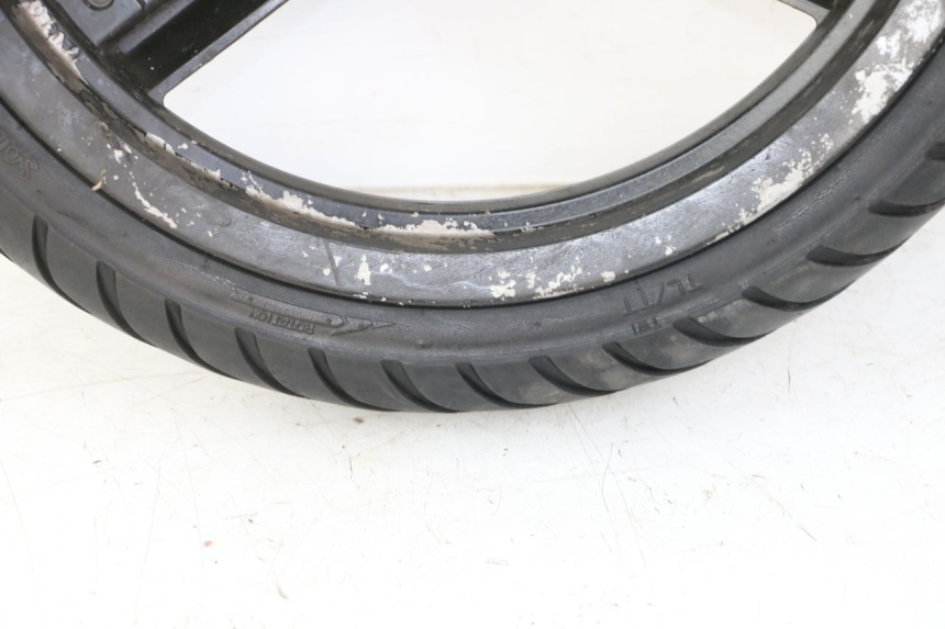 photo de FRONT WHEEL AND TIRE PEUGEOT LUDIX 50 (2008 - 2017) - Additional view of the item
