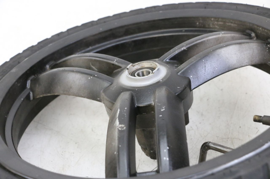 photo de FRONT WHEEL AND TIRE PEUGEOT LUDIX 50 (2008 - 2017) - Alternative perspective