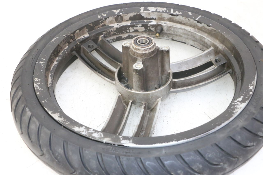 photo de FRONT WHEEL AND TIRE PEUGEOT LUDIX 50 (2008 - 2017) - Fixing points details