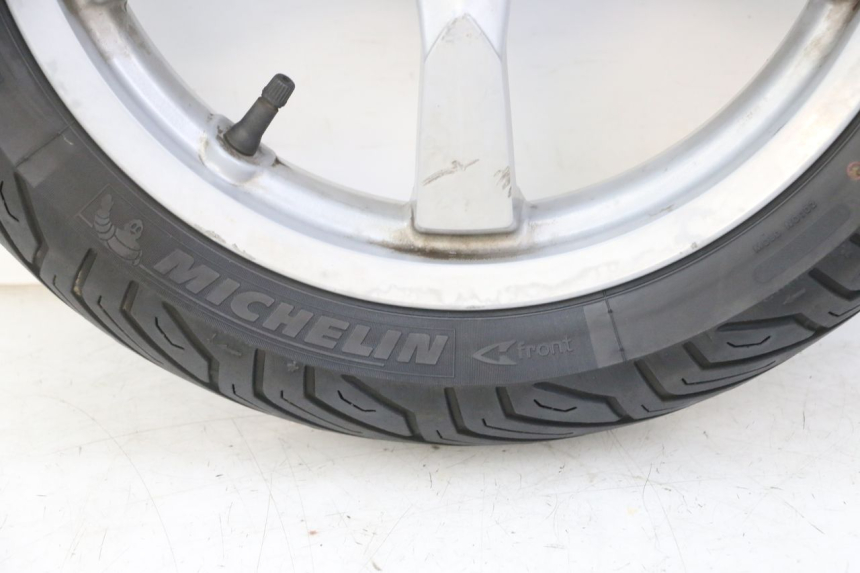 photo de FRONT RIM AND TIRE PEUGEOT SATELIS 125 (2013 - 2018) - Component zoom