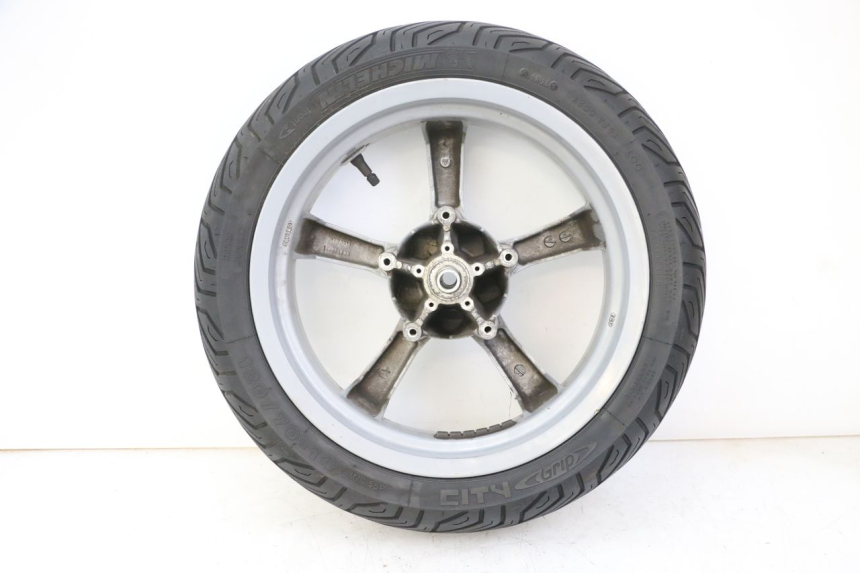 photo de FRONT RIM AND TIRE PEUGEOT SATELIS 125 (2013 - 2018) - Fixing points details