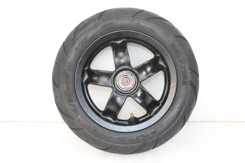 photo de FRONT RIM AND TIRE PIAGGIO ZIP 4T 50 (2018 - 2020) - Main view