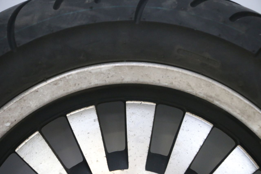 photo de FRONT RIM AND TIRE EFUN PUSA 1 - Detailed visual inspection