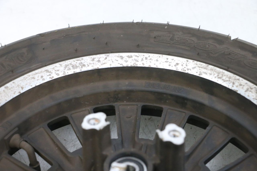 photo de FRONT RIM AND TIRE EFUN PUSA 1 - Product overview