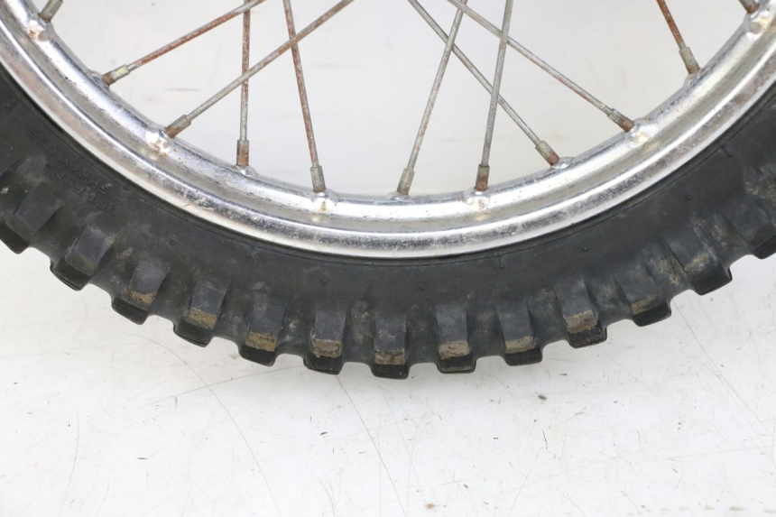 photo de FRONT RIM AND TIRE YAMAHA PW 80 (1983 - 2014) - Distinctive features