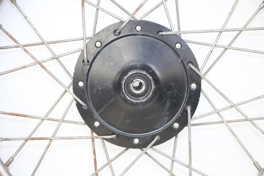 photo de FRONT RIM AND TIRE YAMAHA PW 80 (1983 - 2014) - Alternative angle