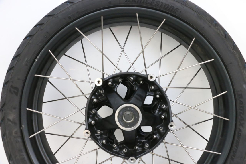 photo de FRONT RIM AND TIRE BMW R GS 1250 (2021 - 2024) - Component zoom