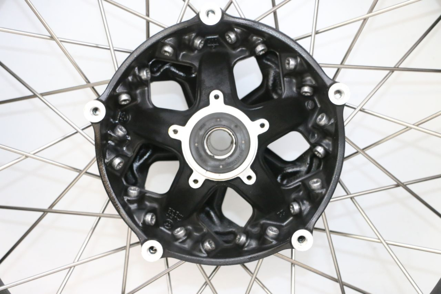 photo de FRONT RIM AND TIRE BMW R GS 1250 (2021 - 2024) - Component detail