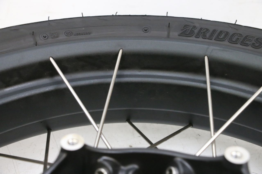 photo de FRONT RIM AND TIRE BMW R GS 1250 (2021 - 2024) - Fixing points details