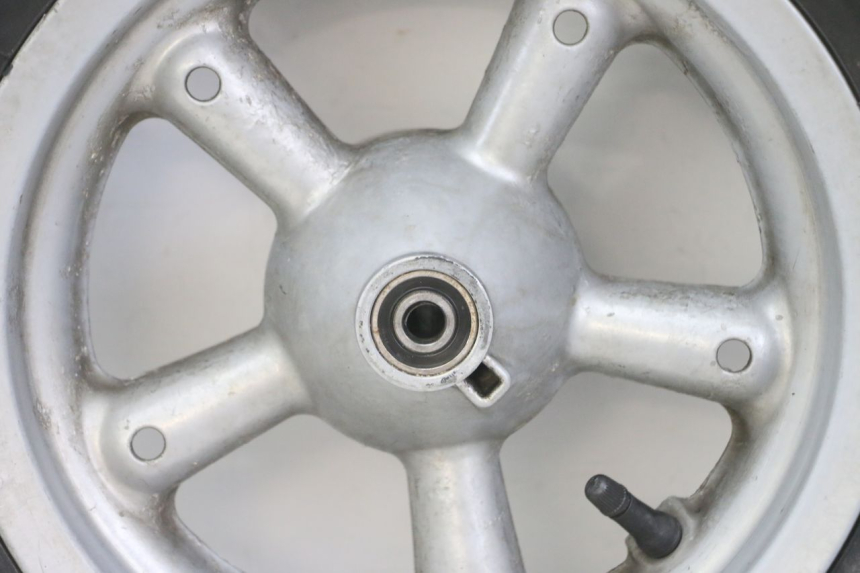 photo de FRONT RIM AND TIRE APRILIA RALLY AC 50 (1995 - 2004) - Checked used part