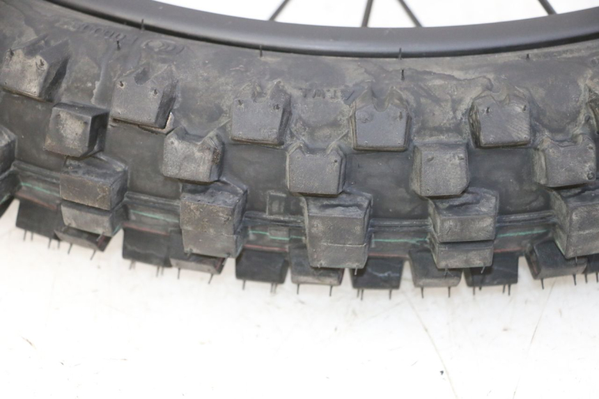 photo de FRONT RIM AND TIRE APOLLO RFZ 125 - Fixing points details