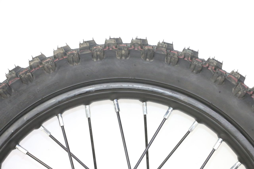 photo de FRONT RIM AND TIRE APOLLO RFZ 125 - Surface and material condition