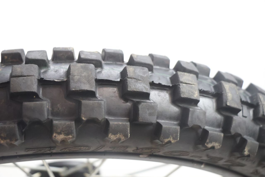 photo de FRONT RIM AND TIRE APOLLO RFZ 125 - Alternative angle