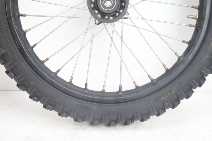 photo de FRONT RIM AND TIRE APOLLO RFZ 125 - Alternative perspective