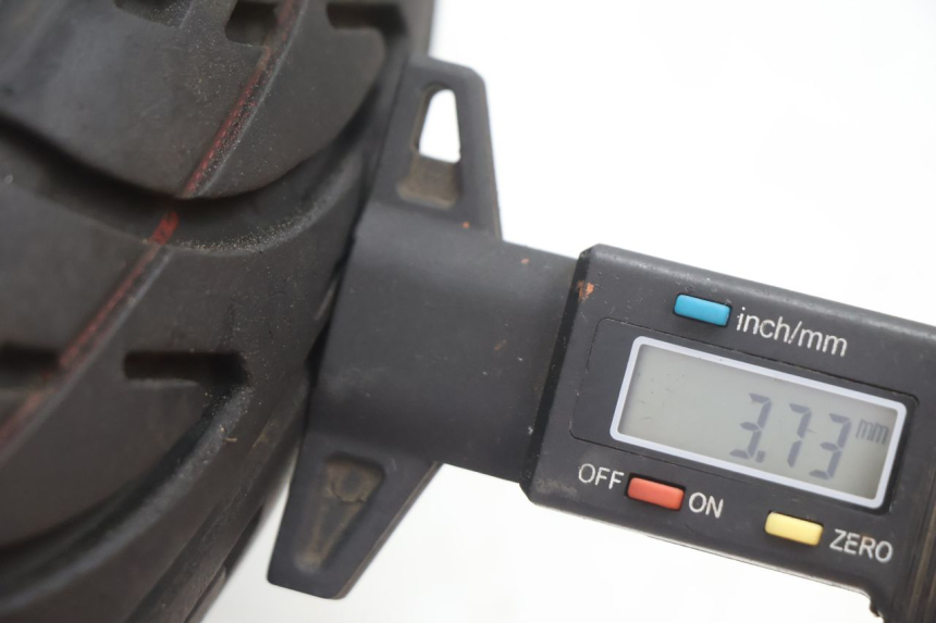 photo de FRONT RIM AND TIRE TNT MOTOR ROMA 10' 2T 50 (2011 - 2018) - Detailed visual inspection