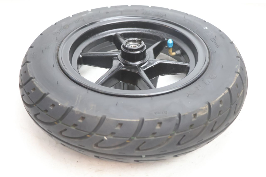 photo de FRONT RIM AND TIRE TNT MOTOR ROMA 10' 2T 50 (2011 - 2018) - Technical close-up