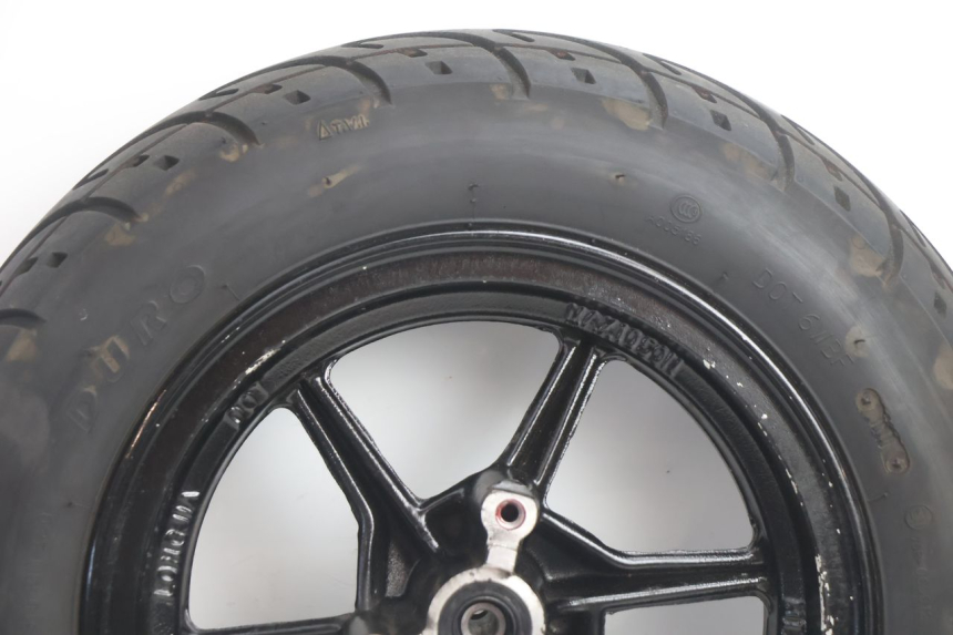 photo de FRONT RIM AND TIRE TNT MOTOR ROMA 10' 2T 50 (2011 - 2018) - Fixing points details