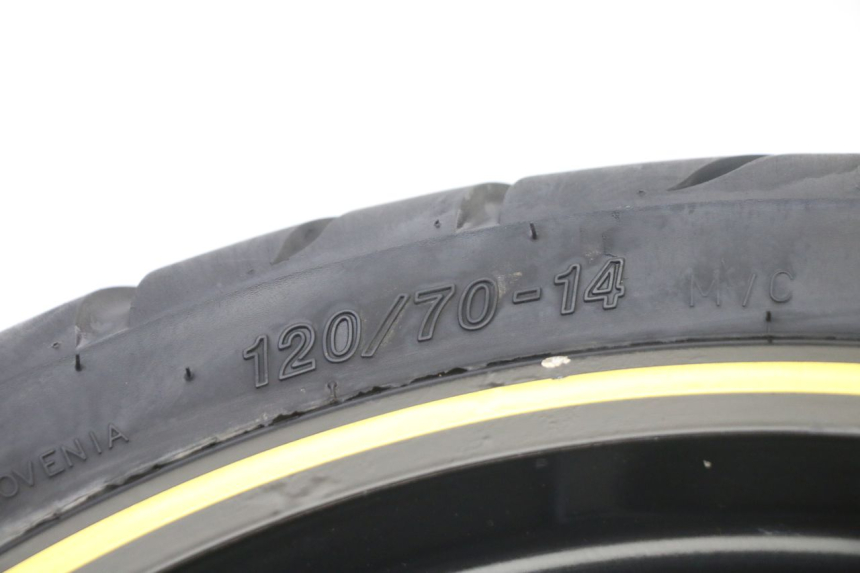 photo de FRONT RIM AND TIRE GILERA RUNNER SP 50 (2006 - 2008) - Component zoom