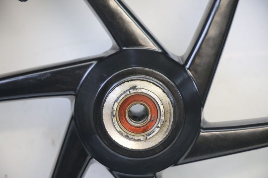 photo de FRONT RIM AND TIRE GILERA RUNNER SP 50 (2006 - 2008) - Technical close-up